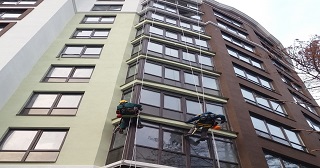 Установка крыши на балкон Заинск цена от 1047 руб. м/2.